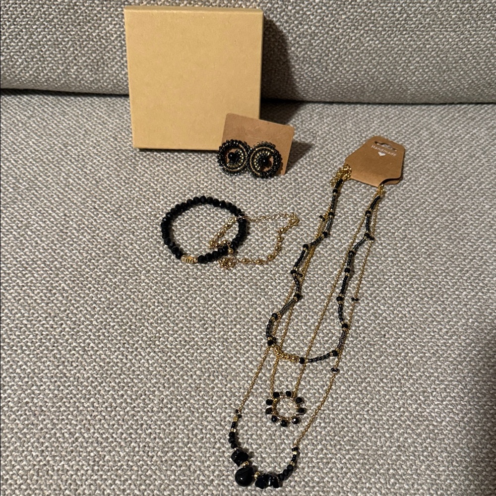 Handmade Black and Gold Jewelry Set